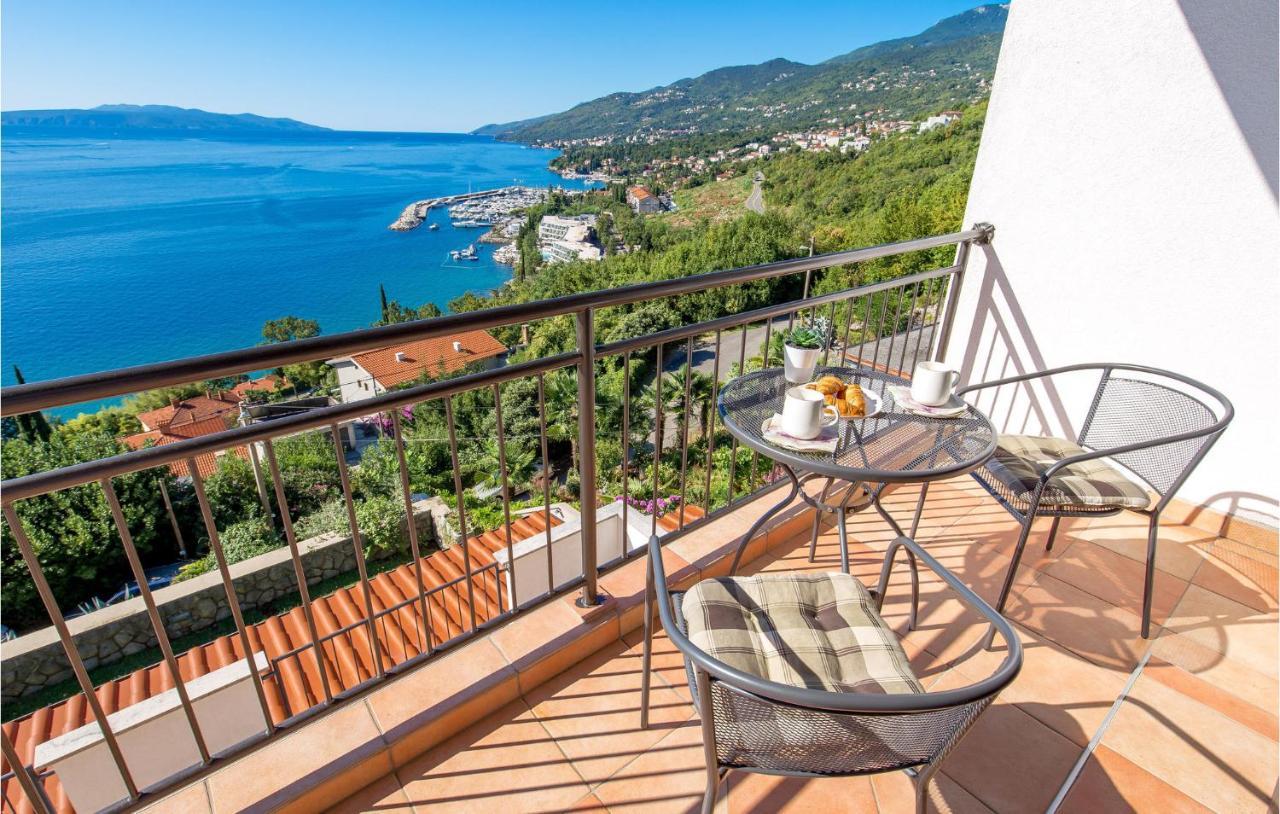 Beautiful apartment in Opatija with 4 Bedrooms&WiFi Buitenkant foto