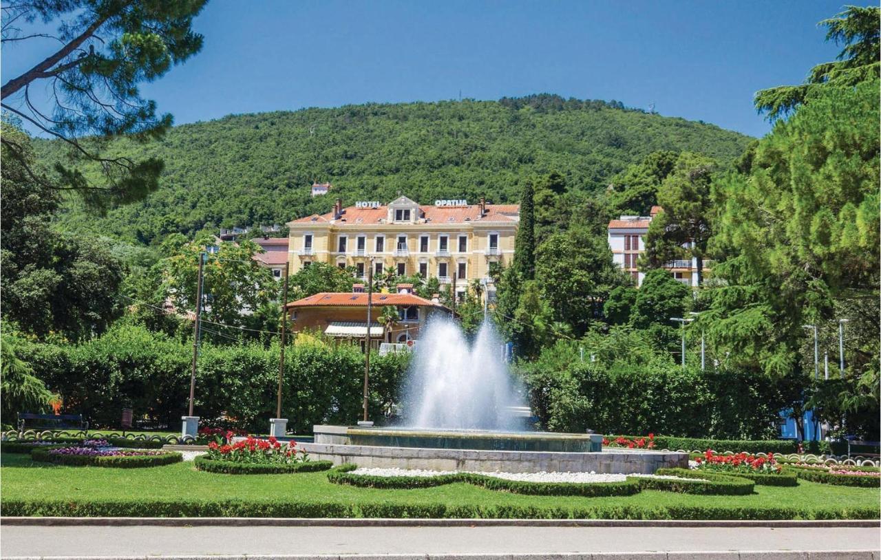 Beautiful apartment in Opatija with 4 Bedrooms&WiFi Buitenkant foto